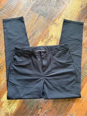 Vuori Meta Pants Size 34 Zip Pocket Flat Front